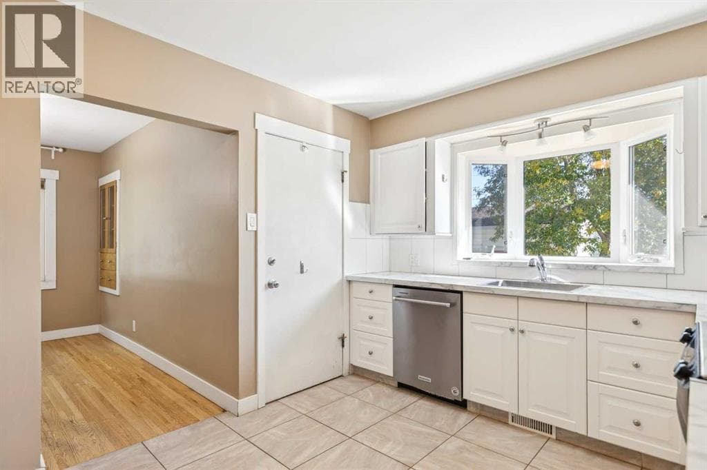 5428 Centre A Street NE property photo 16