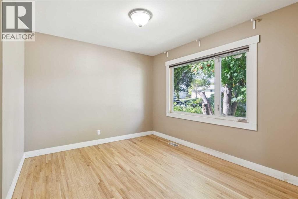 5428 Centre A Street NE property photo 17