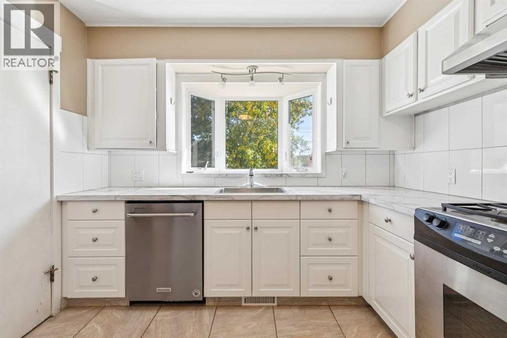 5428 Centre A Street NE property photo 14