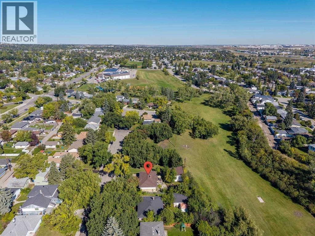 5428 Centre A Street NE property photo 2
