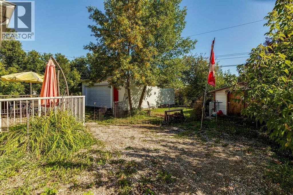 5428 Centre A Street NE property photo 39