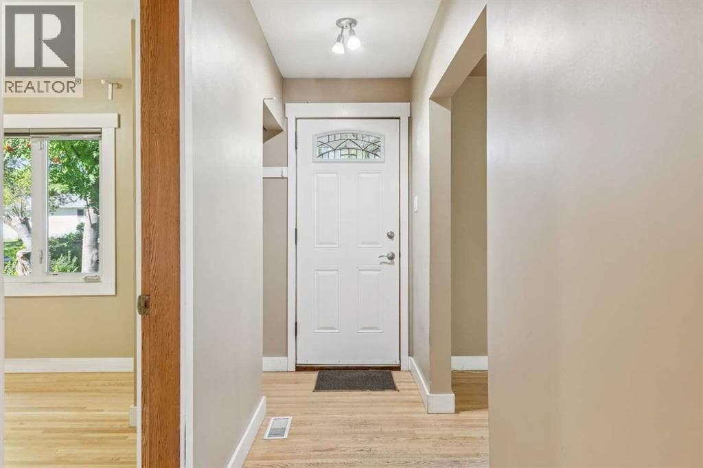 5428 Centre A Street NE property photo 3