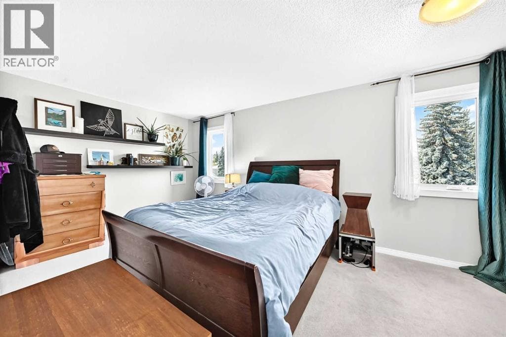 6, 64 woodacres Crescent SW property photo 30