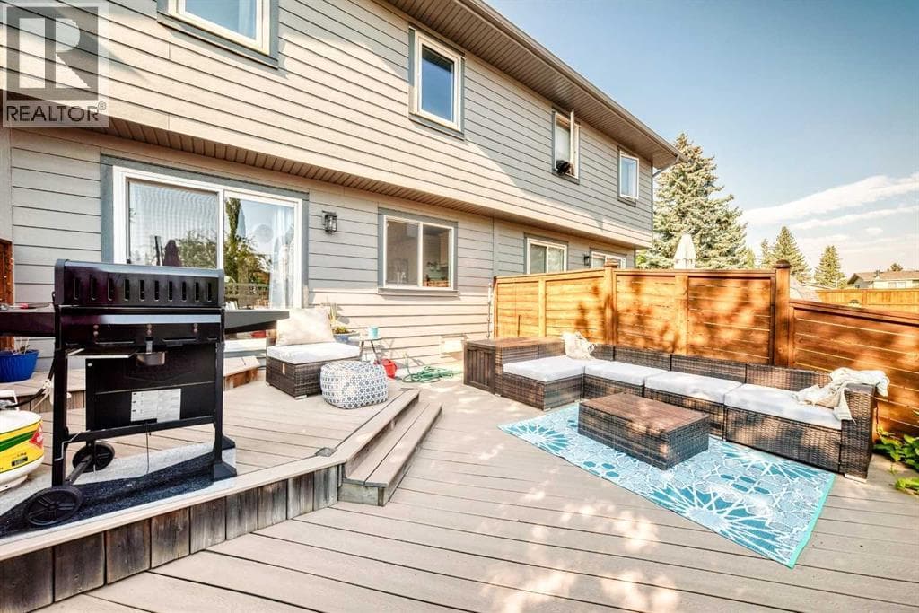 6, 64 woodacres Crescent SW property photo 18