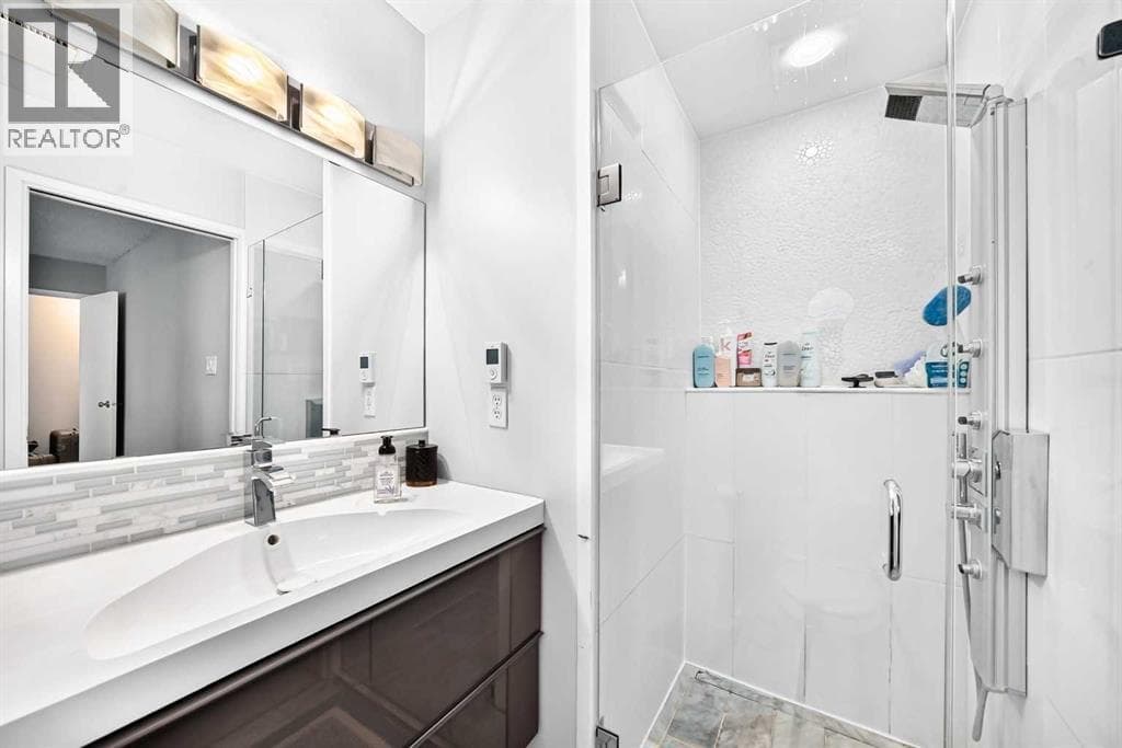 6, 64 woodacres Crescent SW property photo 31