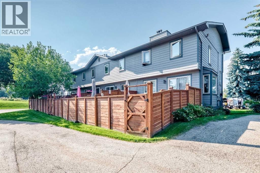 6, 64 woodacres Crescent SW property photo 36