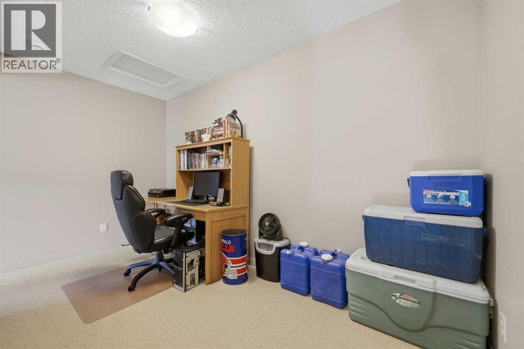 18 Auburn Bay Common SE property photo 11