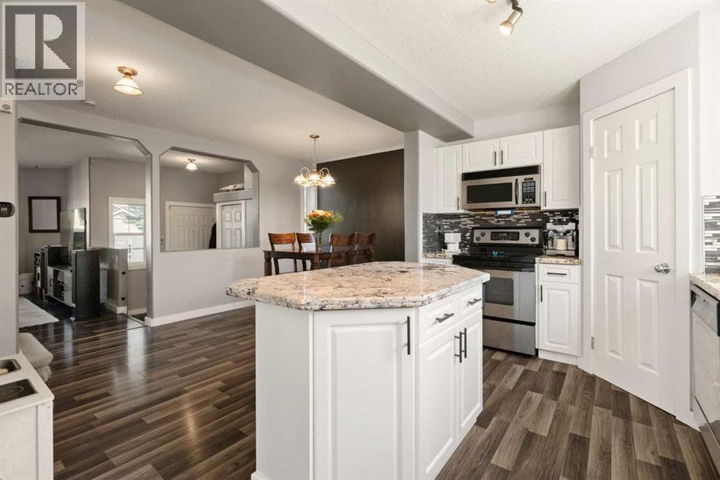 310 Coventry Road NE property photo 11