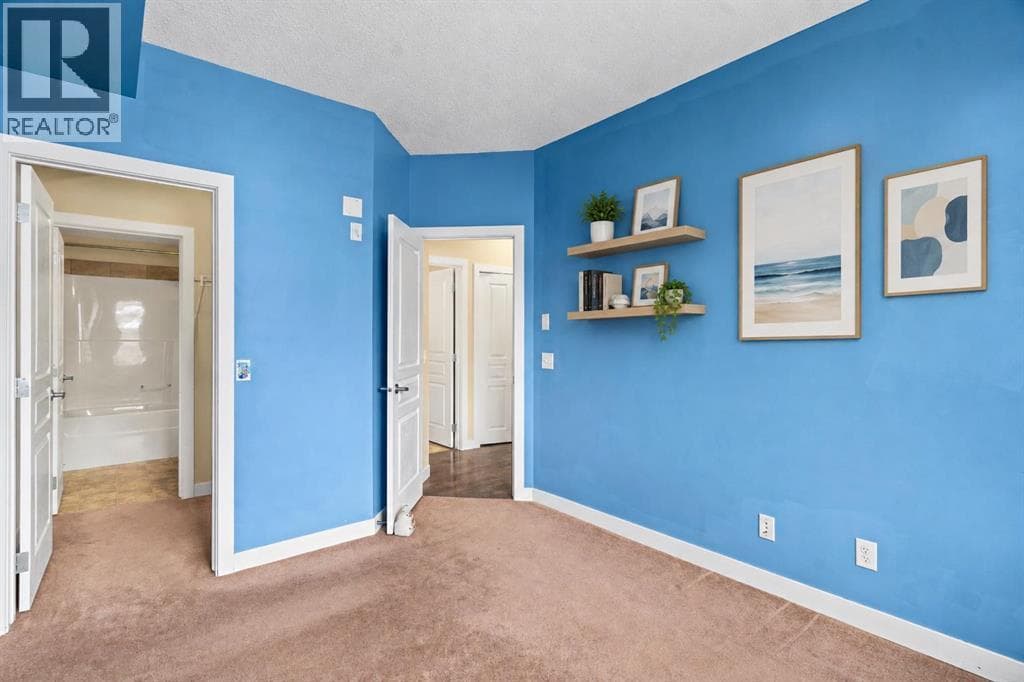 212, 10 Panatella Road NW property photo 10