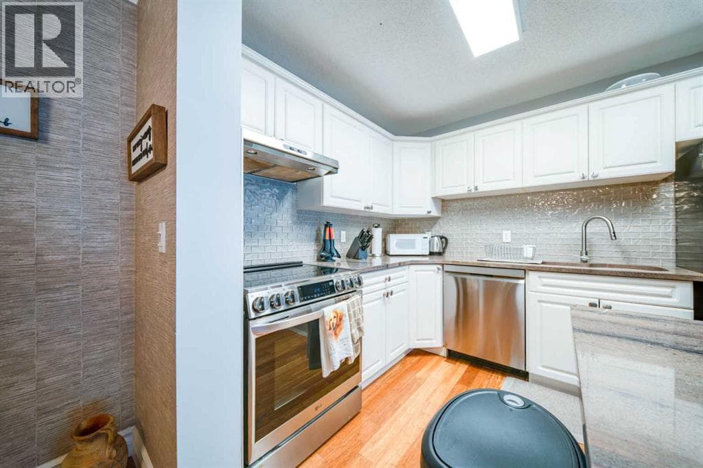 2107, 20 Harvest Rose Park NE property photo 10