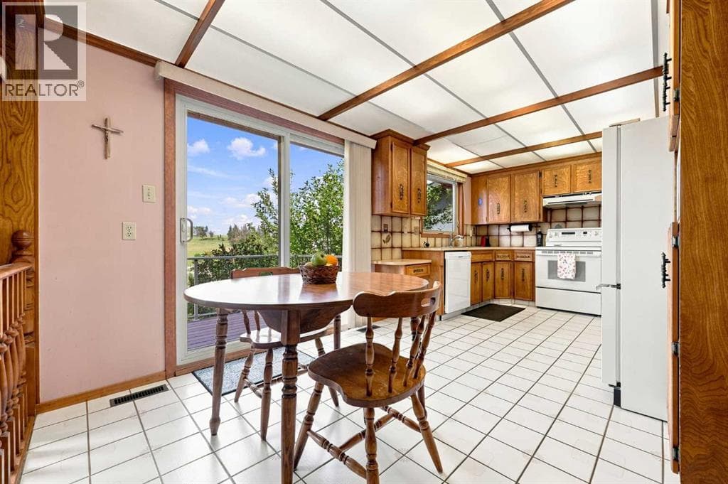 1148 Edgemont Road NW property photo 11