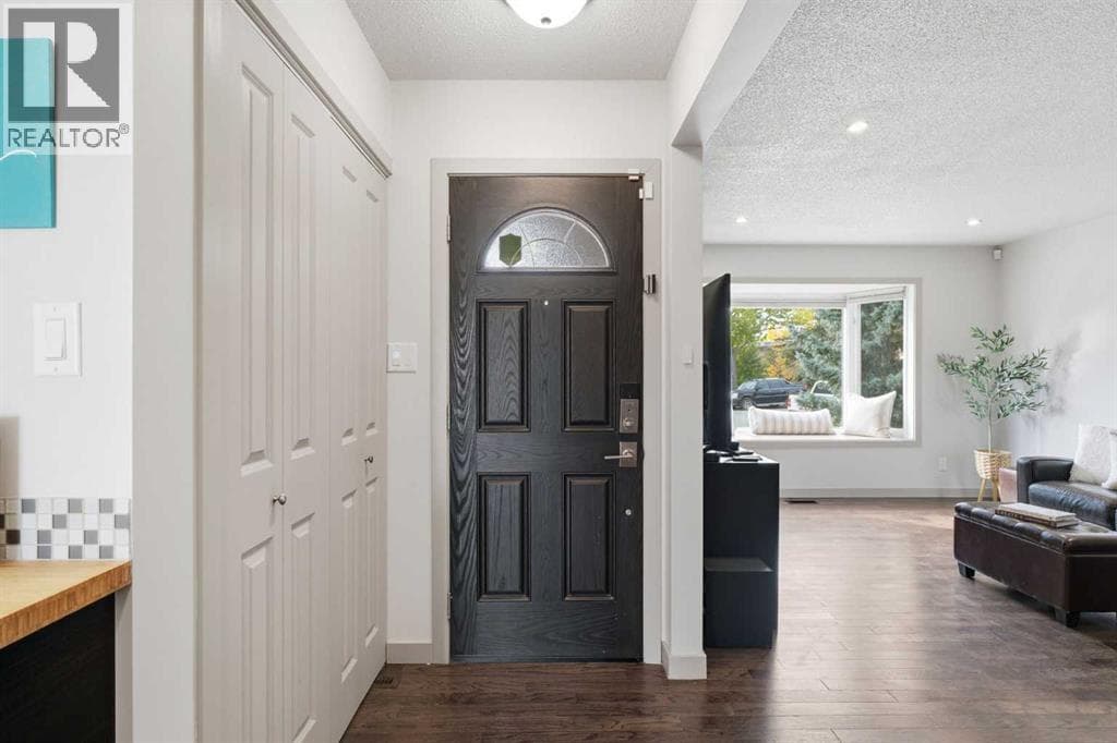 6352 Travois Crescent NW property photo 4