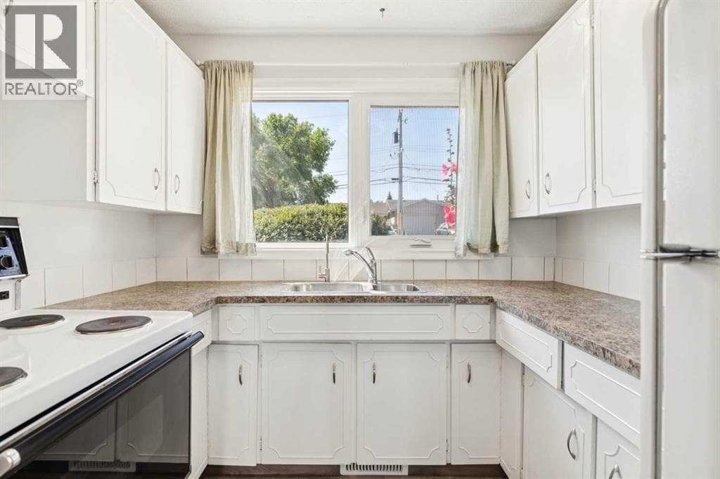 9, 6440 4 Street NW property photo 11