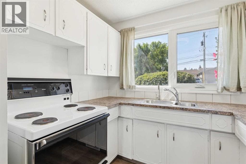 9, 6440 4 Street NW property photo 12