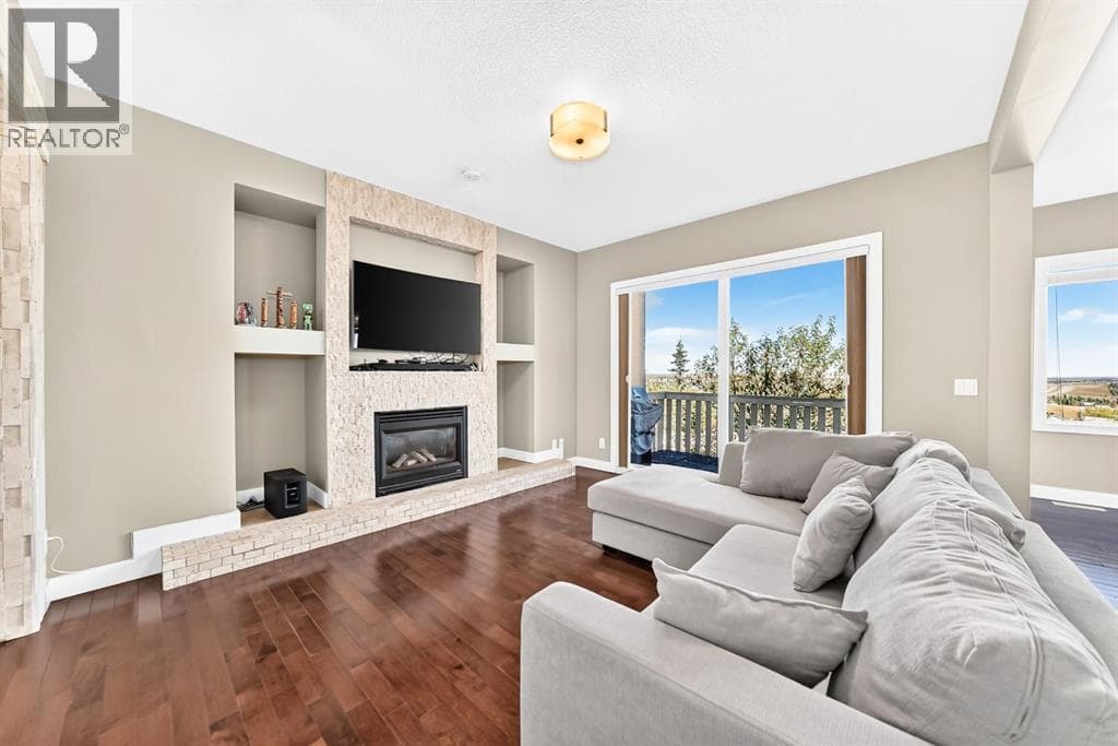 255 Edgebrook Park NW property photo 10