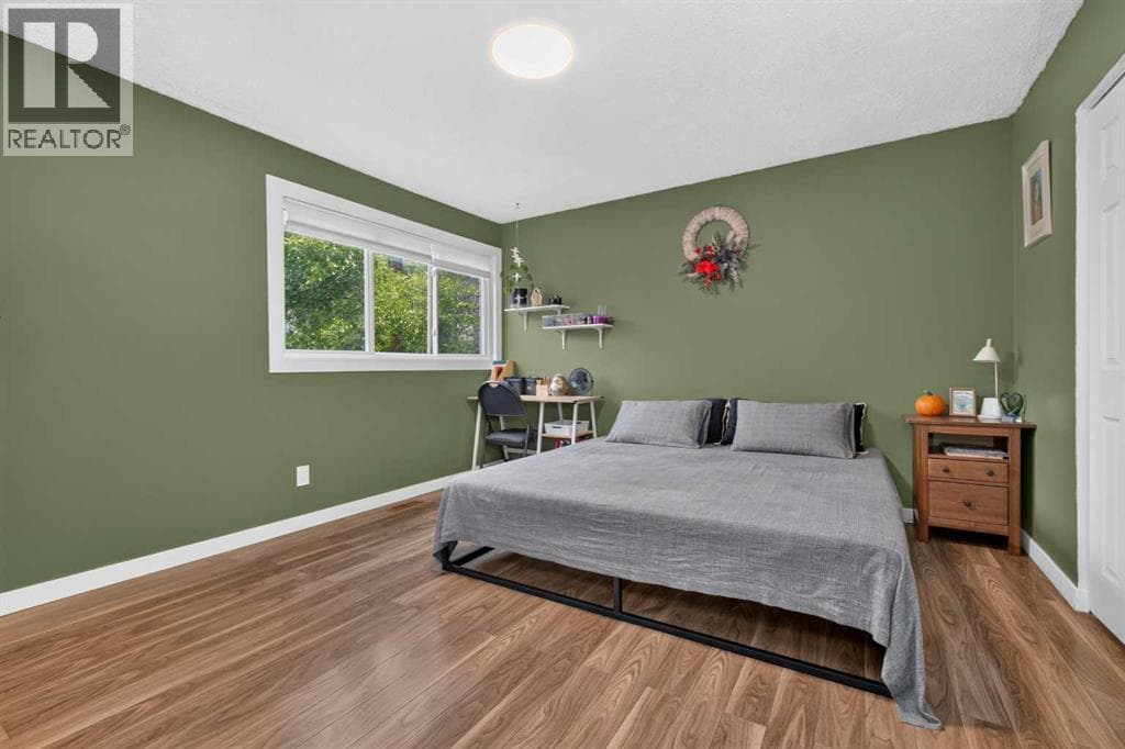 442, 406 Blackthorn Road NE property photo 20