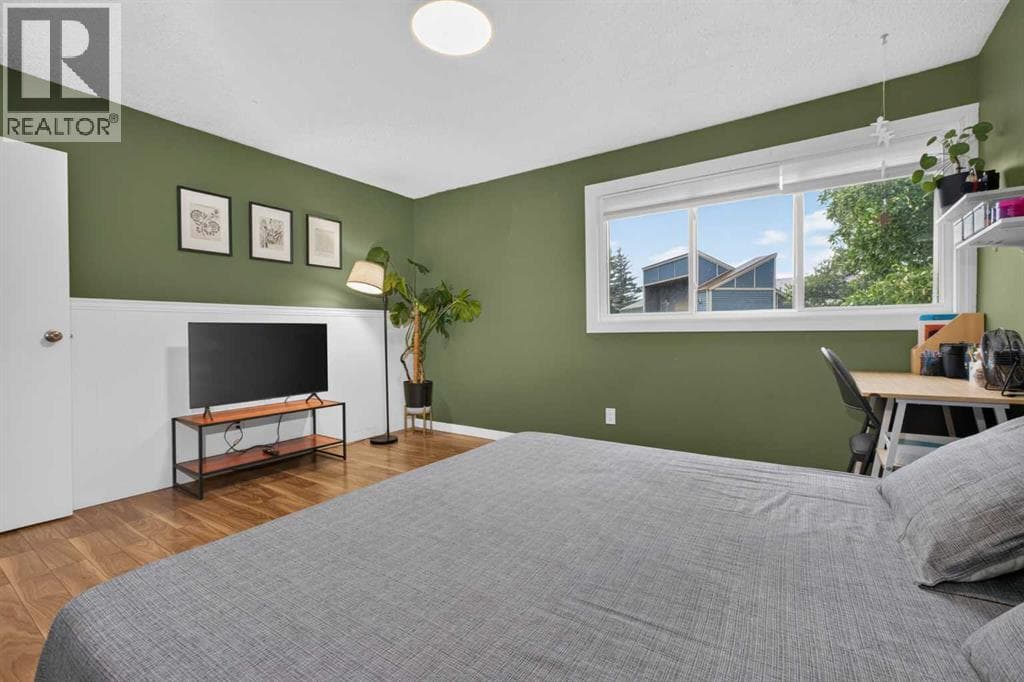 442, 406 Blackthorn Road NE property photo 21