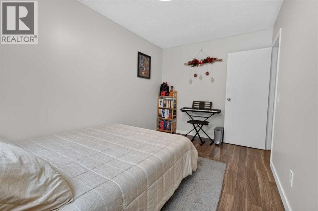 442, 406 Blackthorn Road NE property photo 24