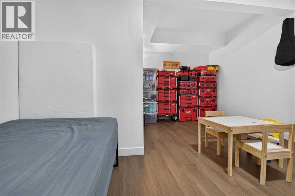442, 406 Blackthorn Road NE property photo 30