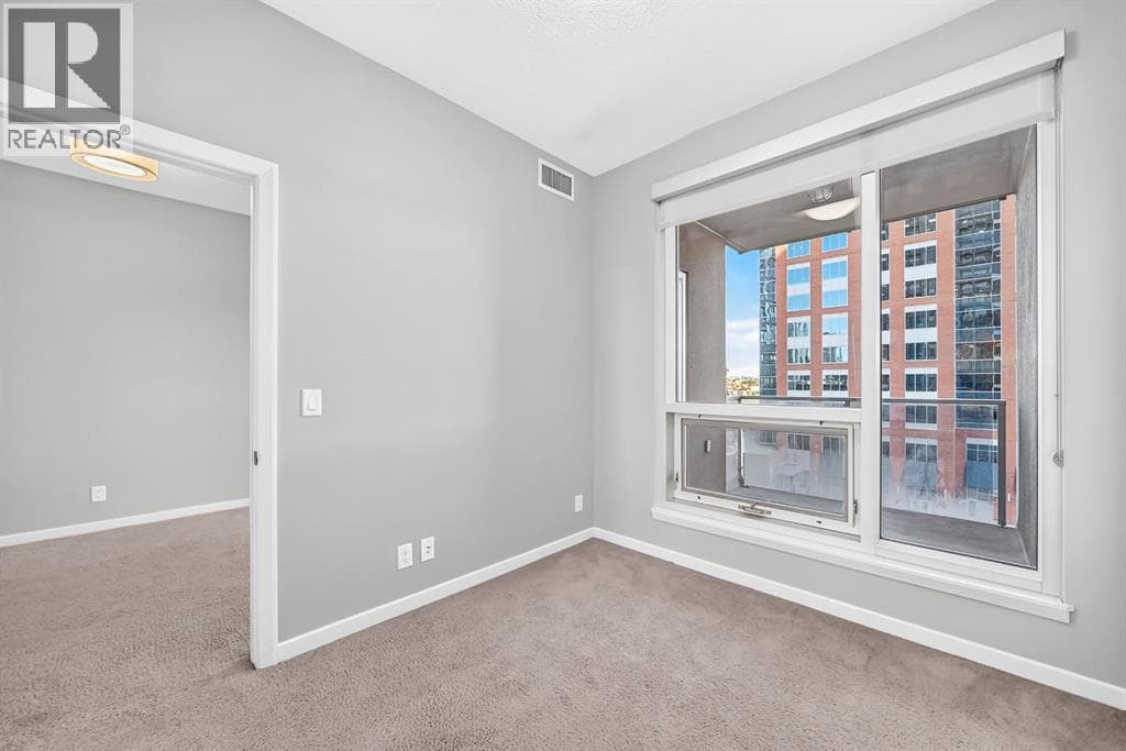 401, 1320 1 Street SE property photo 12