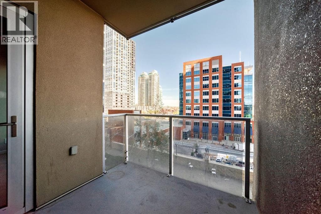 401, 1320 1 Street SE property photo 16