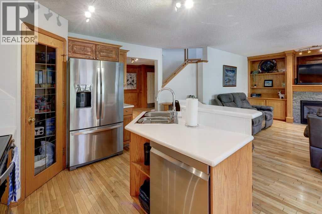 182 Harvest Creek Close NE property photo 8