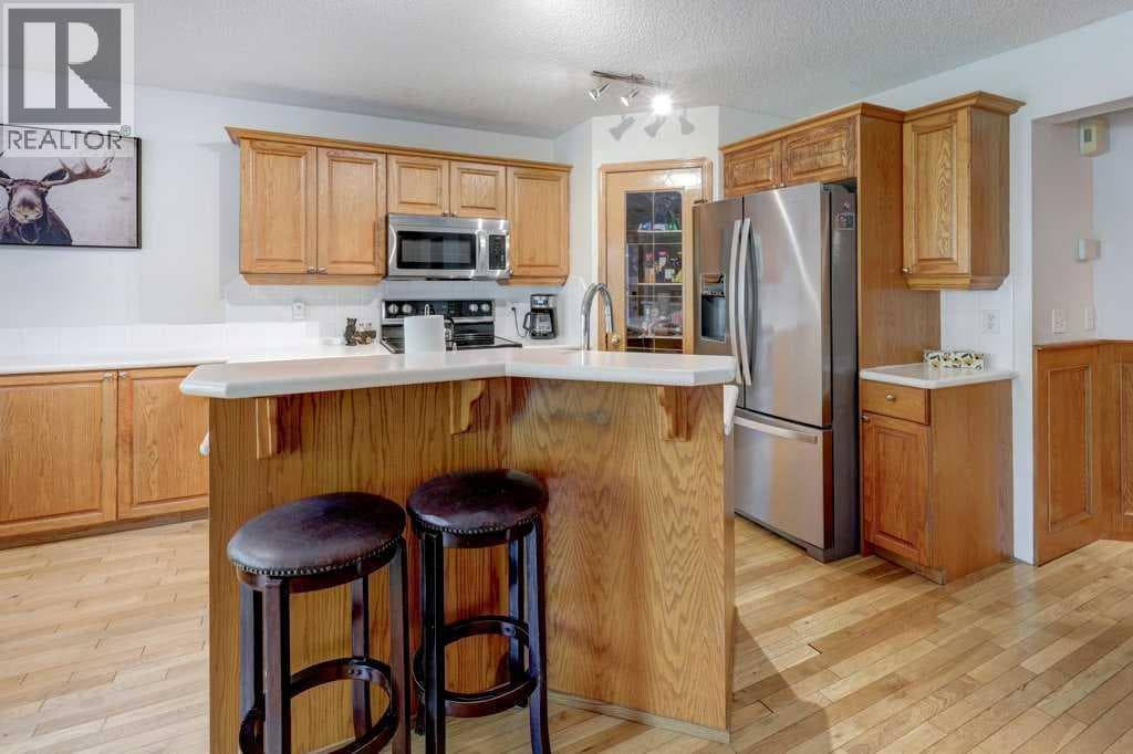 182 Harvest Creek Close NE property photo 6