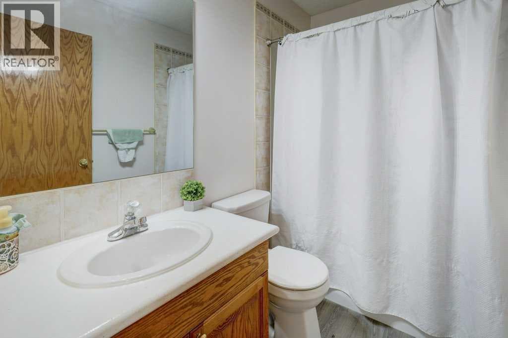 182 Harvest Creek Close NE property photo 21