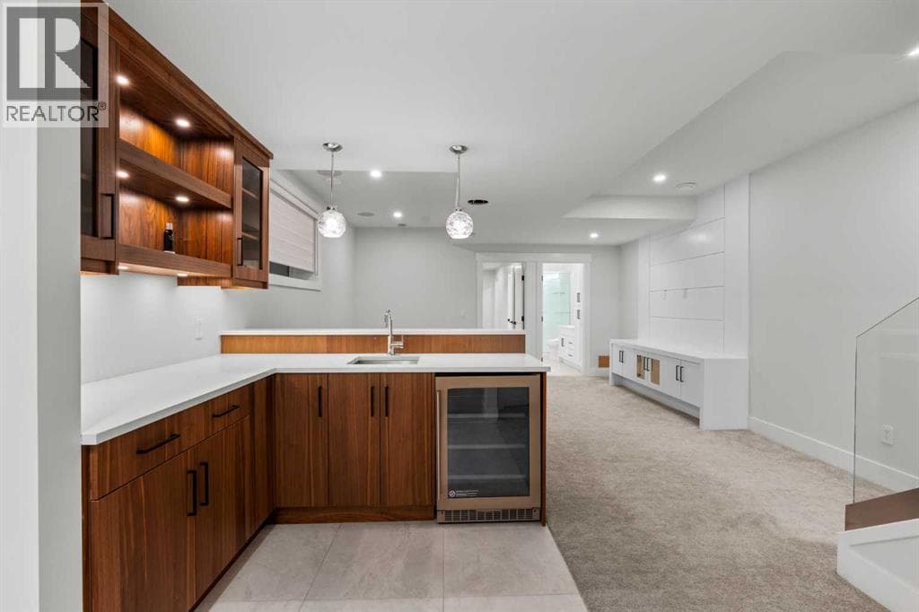1937 44 Avenue SW property photo 27