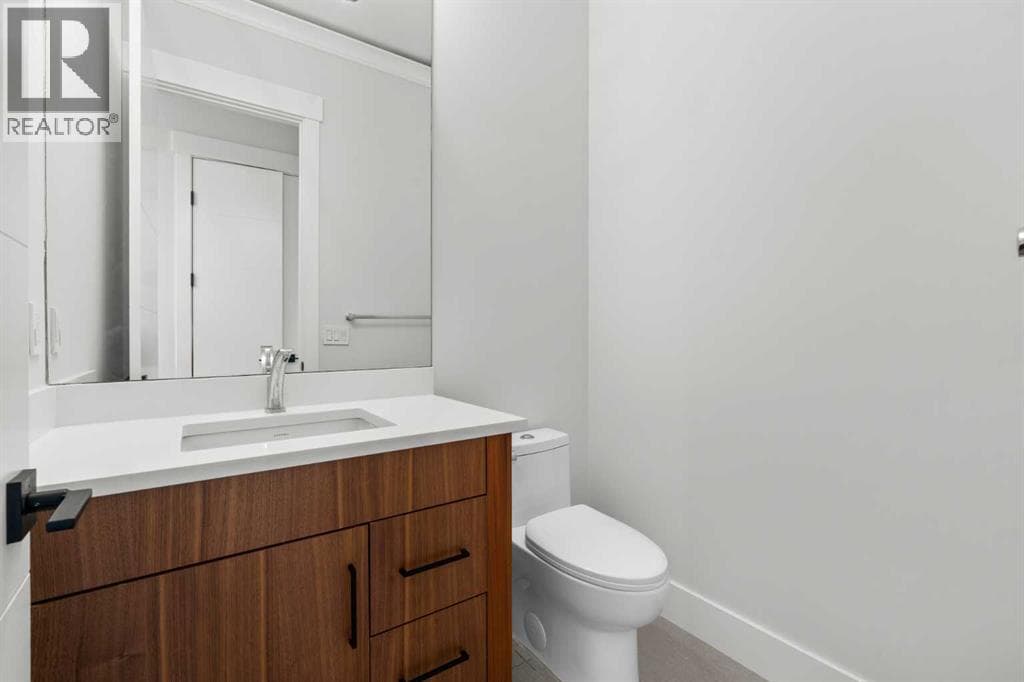 1937 44 Avenue SW property photo 5