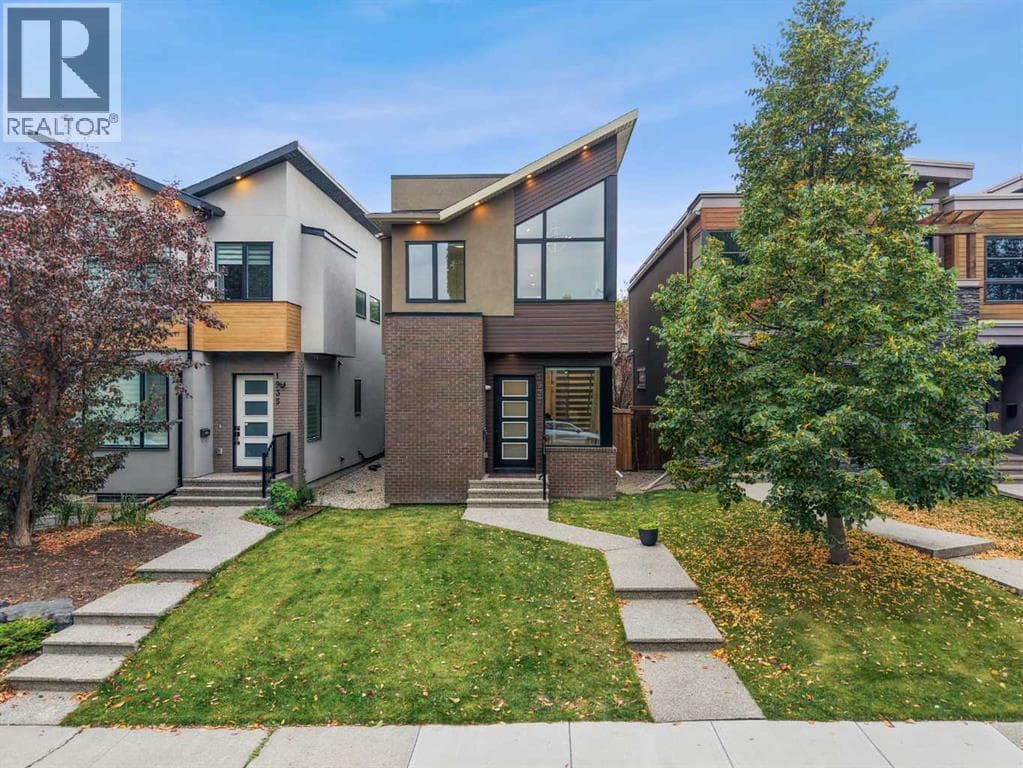 1937 44 Avenue SW property photo 2