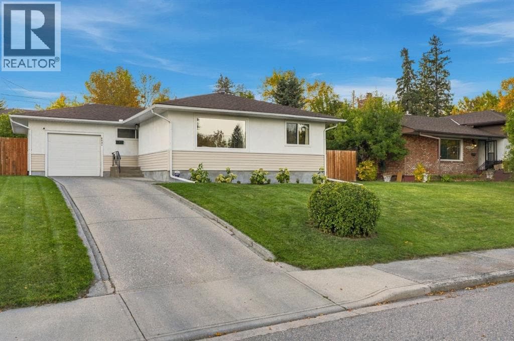 6031 Thornbank Drive NW property photo 2