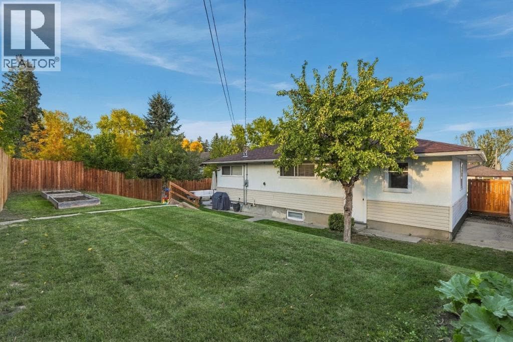 6031 Thornbank Drive NW property photo 38