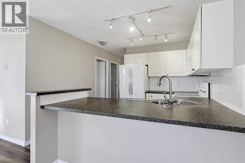 302, 1328 13 Avenue SW property photo 9