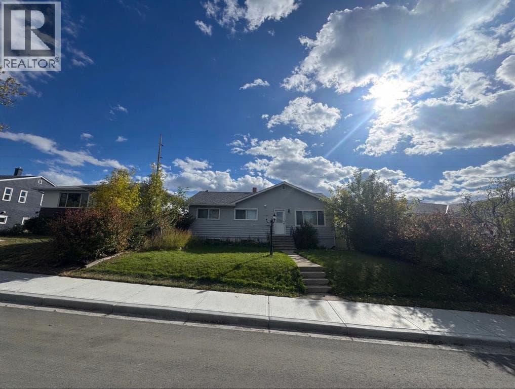 311 33 Avenue NE property photo 11