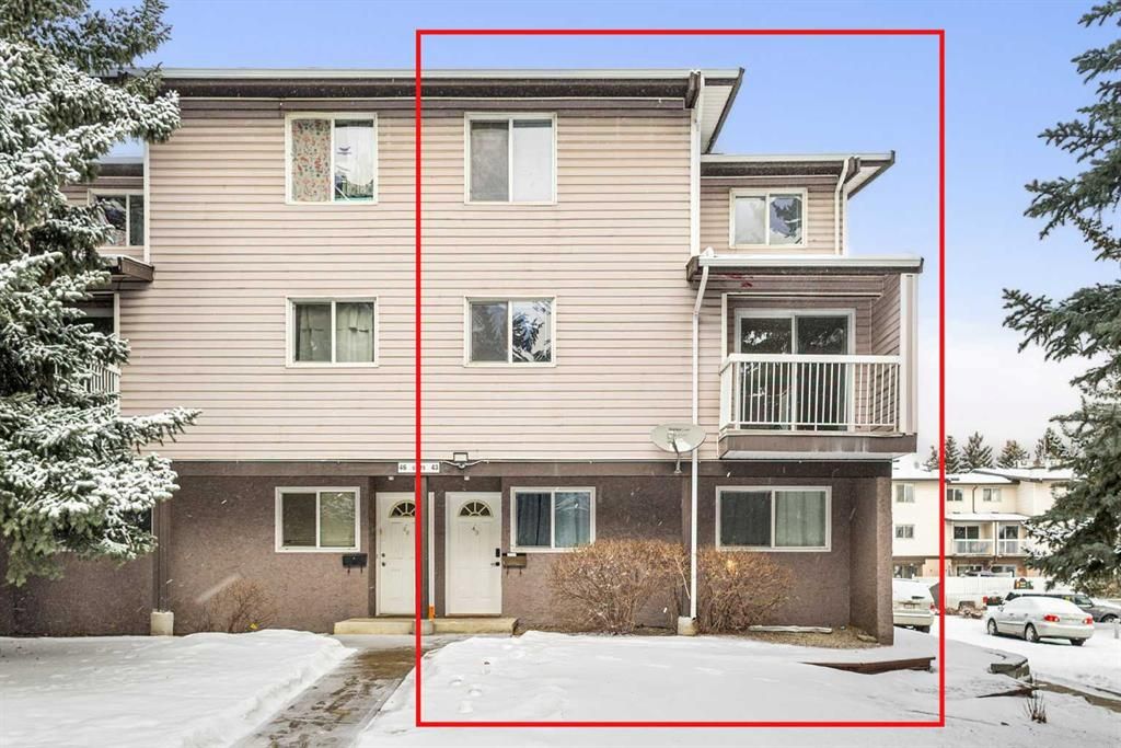 New property listed in Forest Heights, Calgary